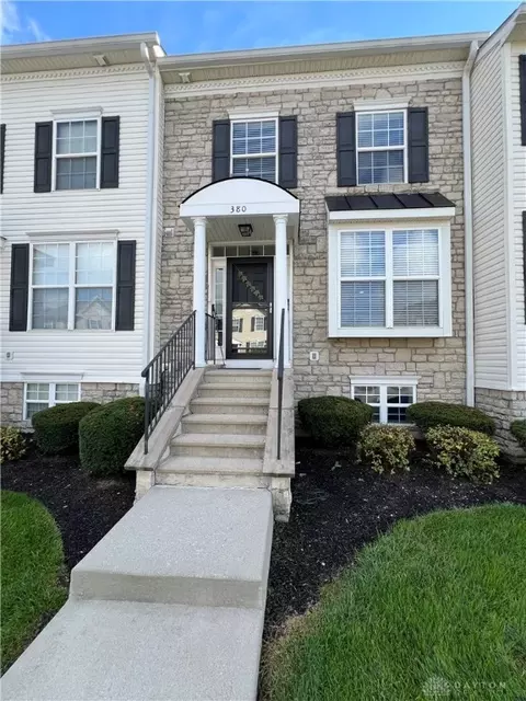 380 Oxford Oak Dr, Blacklick, OH 43004