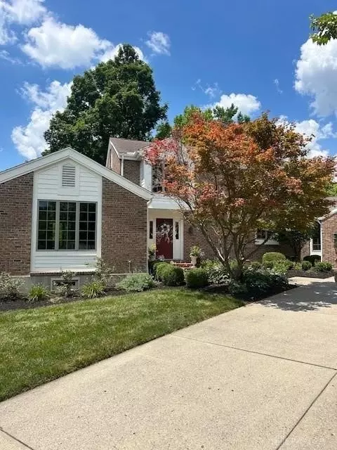 563 Eagle Cir, Kettering, OH 45429