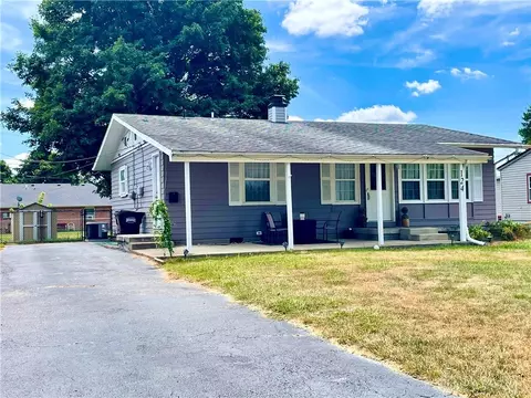 124 W Oak St, West Alexandria, OH 45381