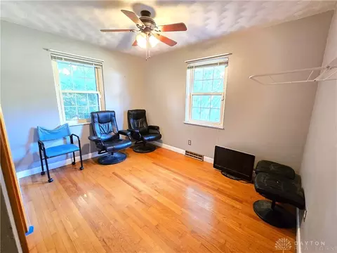 Bedroom - 1290 Red Oaks Cir, Springfield, OH 45506 photo 3 of 4