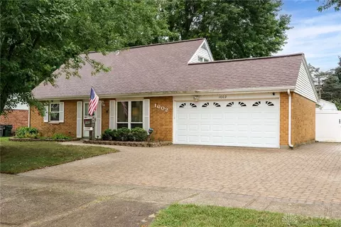 1002 Stonyridge Ave, Troy, OH 45373