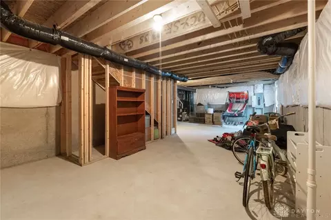 Entry Way - 172 Skyway Dr, Springfield, OH 45505 photo 7 of 7