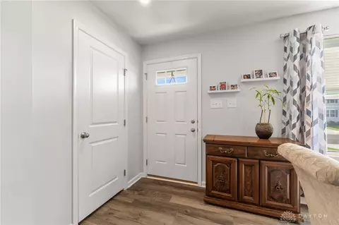 Entry Way - 172 Skyway Dr, Springfield, OH 45505 photo 1 of 7