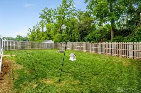 Exterior - 172 Skyway Dr, Springfield, OH 45505 photo 13 of 20