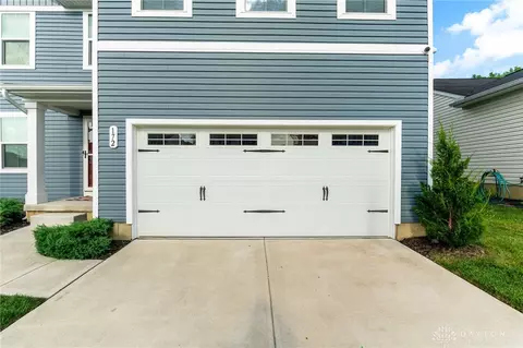 Exterior - 172 Skyway Dr, Springfield, OH 45505 photo 8 of 20