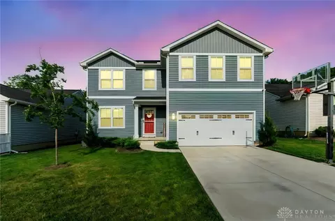 Exterior - 172 Skyway Dr, Springfield, OH 45505 photo 4 of 20