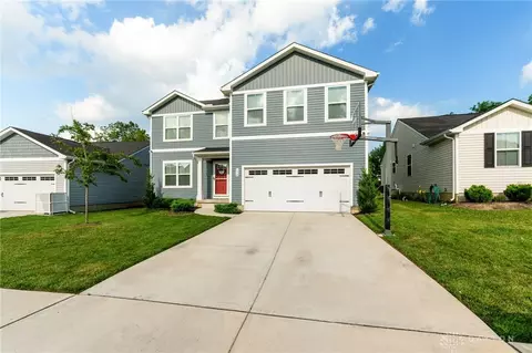Exterior - 172 Skyway Dr, Springfield, OH 45505 photo 3 of 20