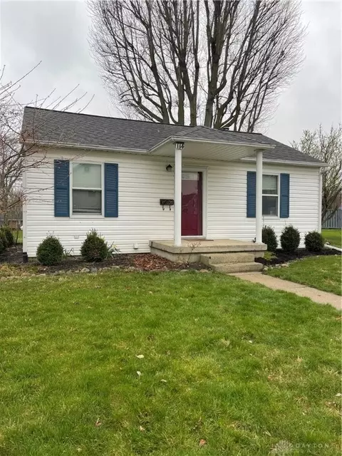 114 W Oak St, Versailles, OH 45380