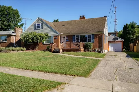 Exterior - 308 Canterbury Dr, Springfield, OH 45503 photo 2 of 7