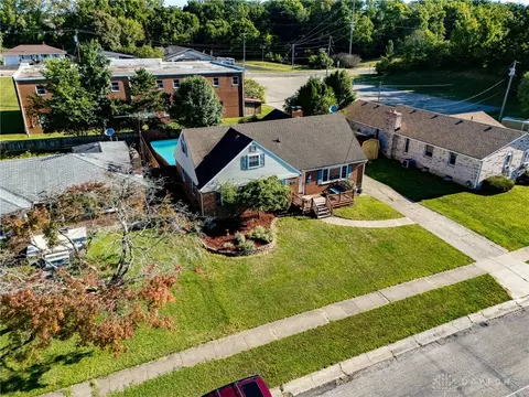 View/Area - 308 Canterbury Dr, Springfield, OH 45503 photo 2 of 5