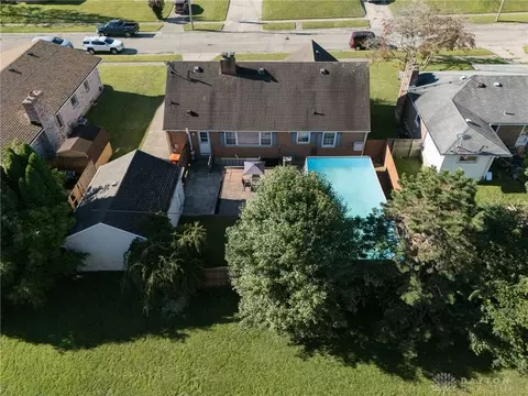 View/Area - 308 Canterbury Dr, Springfield, OH 45503 photo 4 of 5