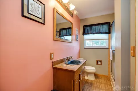 Bath - 308 Canterbury Dr, Springfield, OH 45503 photo 1 of 3