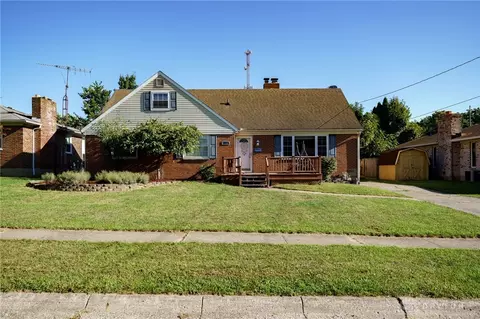 Exterior - 308 Canterbury Dr, Springfield, OH 45503 photo 4 of 7