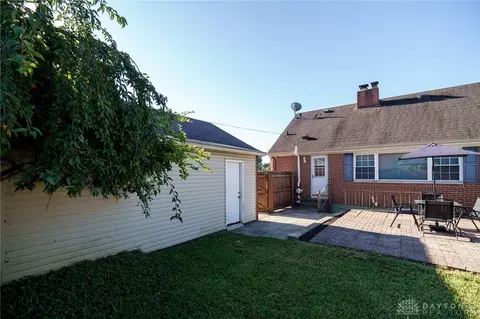 Exterior - 308 Canterbury Dr, Springfield, OH 45503 photo 6 of 7
