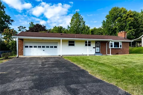 229 Palmer Dr, Fairborn, OH 45324