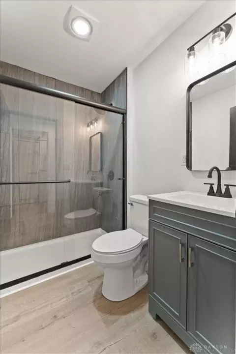 Bath - 4970 Troy Rd, Springfield, OH 45502 photo 1 of 3