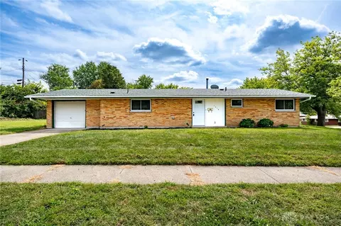 1314 Maplegrove Dr, Fairborn, OH 45324