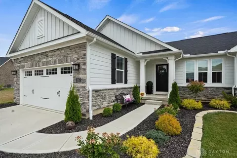 7227 Rivendell Cir, Dayton, OH 45459