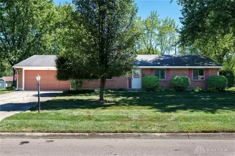 520 Vineland Trl, Beavercreek, OH 45430