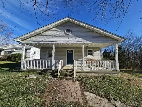 2204 Van Oss, Dayton, OH 45431