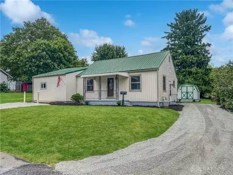 22 Church St, Mechanicsburg, OH 43044