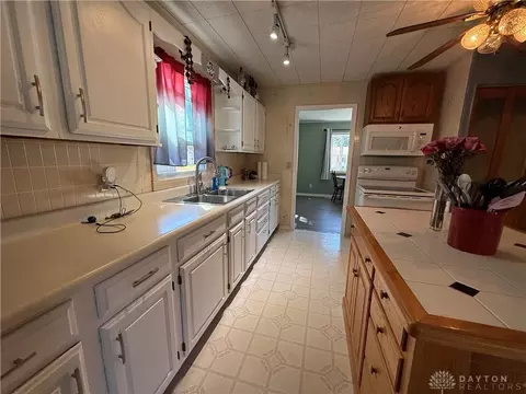 720 Mavor St, Springfield, OH 45505 photo 10