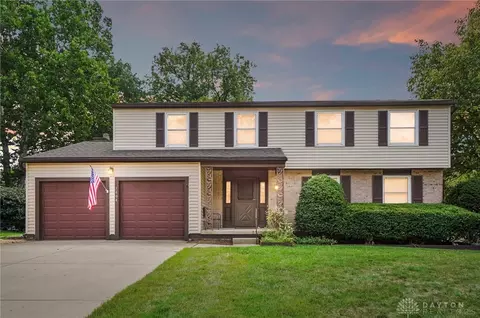 5604 Sandpiper Ln, Huber Heights, OH 45424