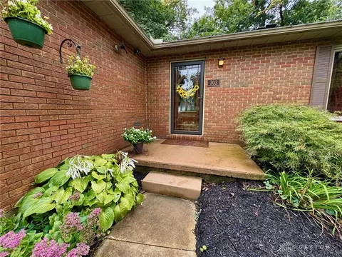 703 Dorchester Dr, Springfield, OH 45506 photo 3