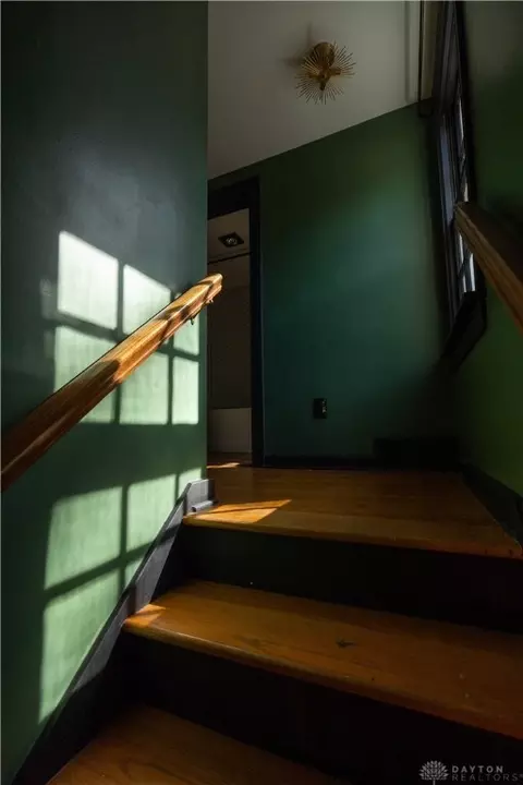 Entry Way - 259 N Broadmoor Blvd, Springfield, OH 45504 photo 3 of 3