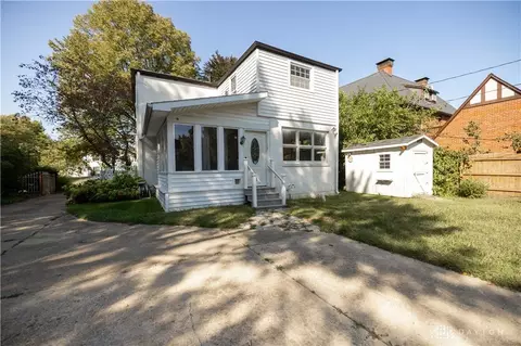 Exterior - 259 N Broadmoor Blvd, Springfield, OH 45504 photo 4 of 6