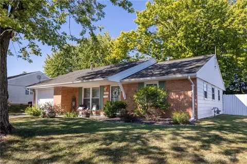 3915 Sparkhill Dr, Enon, OH 45323