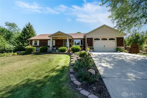 1922 Rebecca Rdg, Hamilton, OH 45013