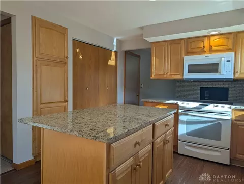 2932 Alameda Dr, Springfield, OH 45503 photo 5