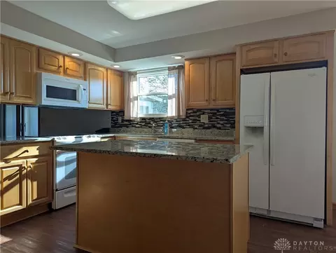 2932 Alameda Dr, Springfield, OH 45503 photo 4