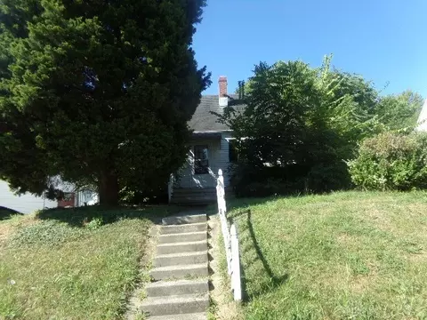 521 Pollock Rd, Dayton, OH 45403