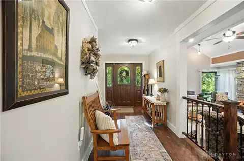 Entry Way - 1101 Spruce Dr, Springfield, OH 45504 photo 1 of 10