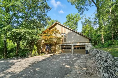 Exterior - 1101 Spruce Dr, Springfield, OH 45504 photo 3 of 16