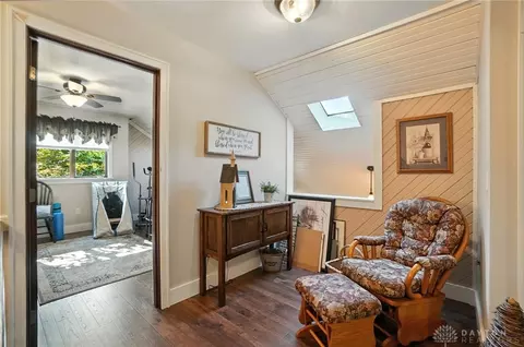 Entry Way - 1101 Spruce Dr, Springfield, OH 45504 photo 10 of 10