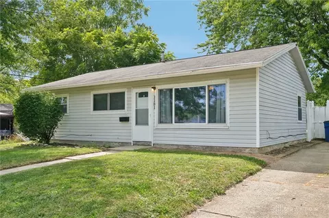 1181 Irmal Dr, Dayton, OH 45432 photo 2