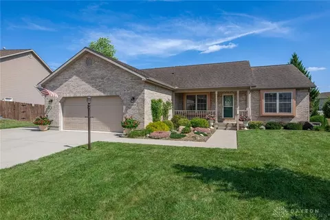 1349 Sterling Dr, Troy, OH 45373