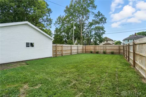 Exterior - 1629 S Limestone St, Springfield, OH 45505 photo 1 of 10