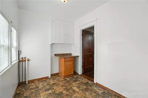 Entry Way - 1629 S Limestone St, Springfield, OH 45505 photo 3 of 5