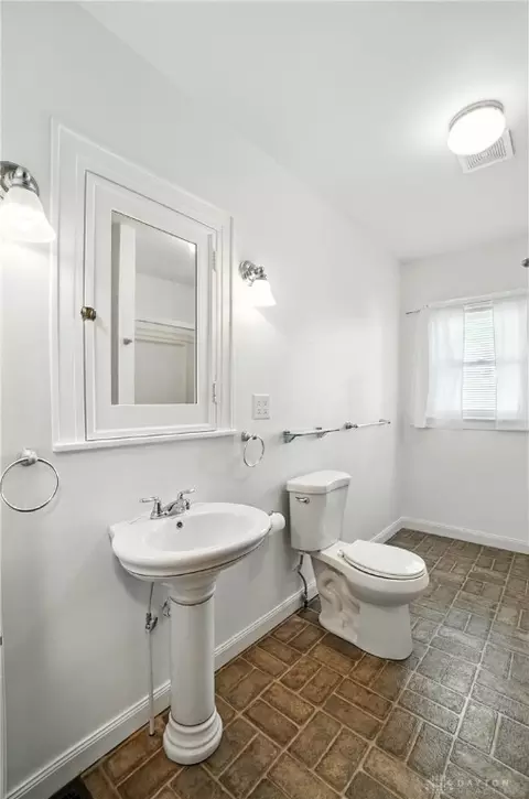 Bath - 1629 S Limestone St, Springfield, OH 45505 photo 2 of 3