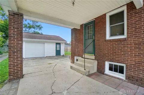 Exterior - 1629 S Limestone St, Springfield, OH 45505 photo 10 of 10