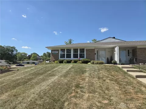 5897 Troy Villa Blvd, Dayton, OH 45424