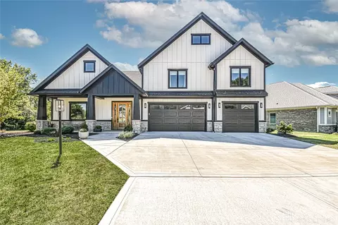 900 Hidden Branches Dr, Centerville, OH 45458