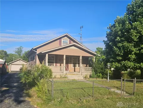 33 Cherokee Dr, Dayton, OH 45417
