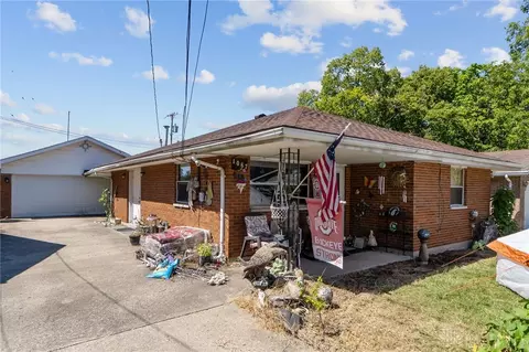 1067 Harvard Ave, Fairborn, OH 45324