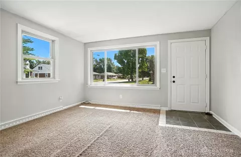 1118 Robin Rd, Springfield, OH 45503 photo 8