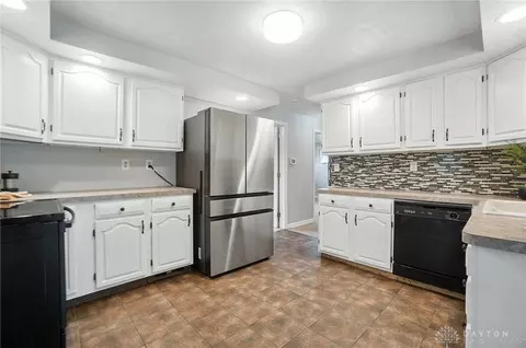 1118 Robin Rd, Springfield, OH 45503 photo 18